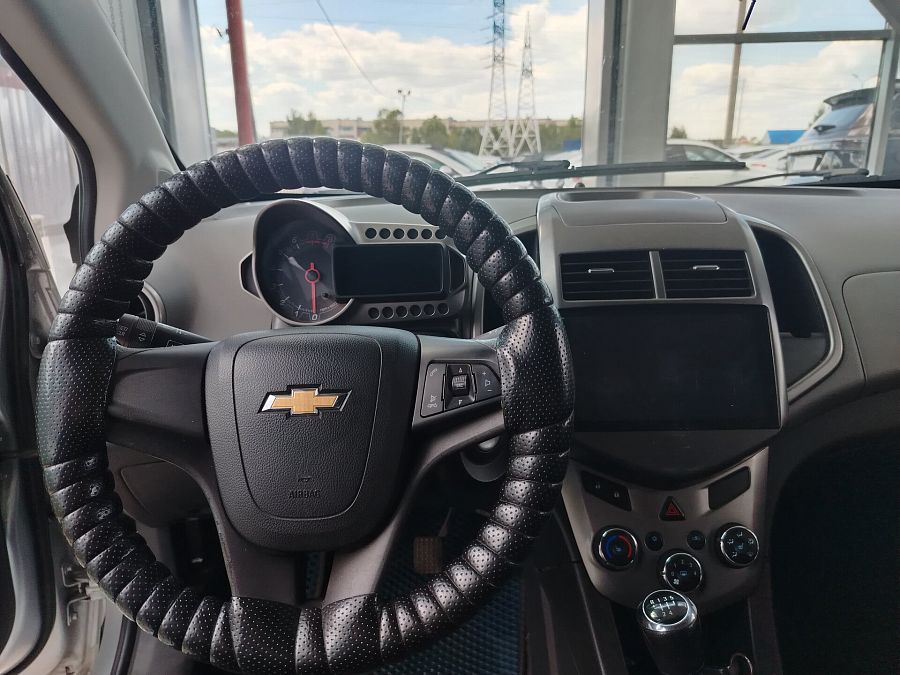 Chevrolet Aveo 1.6 MT (115 л.с.), 2014