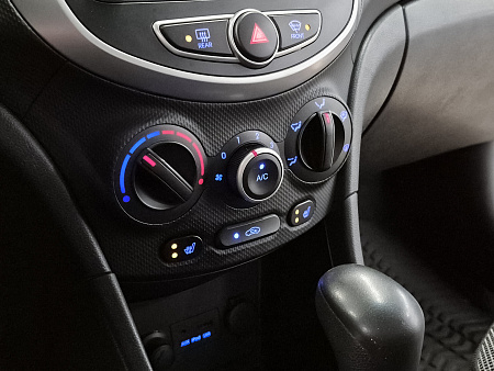 Hyundai Solaris 1.6 AT (123 л.с.), 2014 Hyundai Solaris 1.6 AT (123 л.с.), 2014 — купить в Нижнем Новгороде