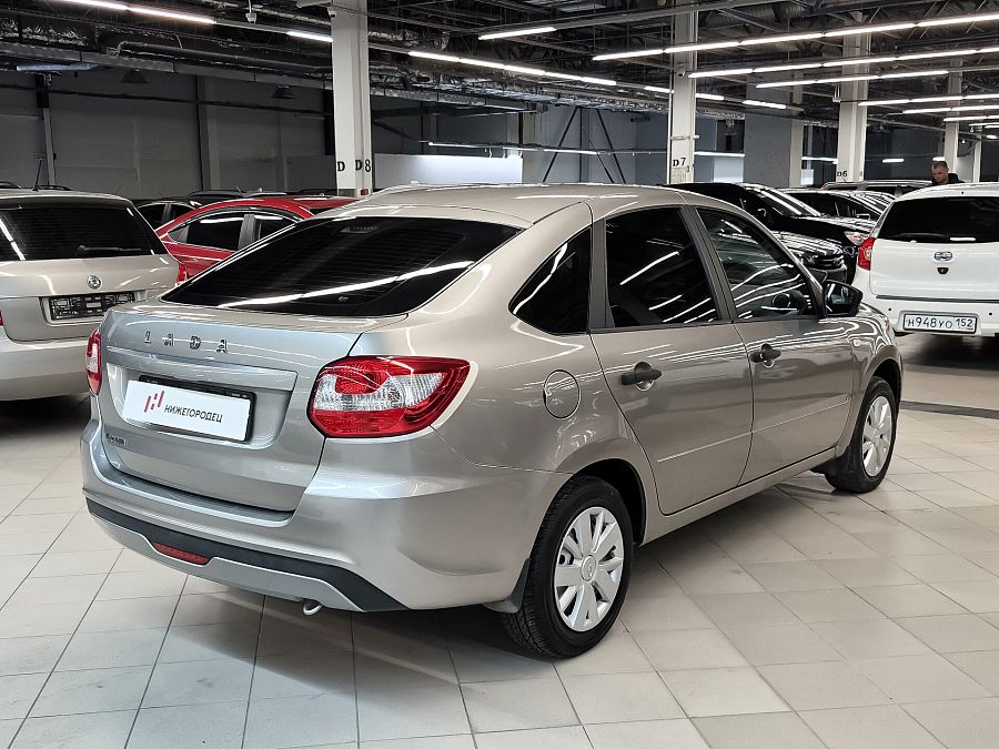 Lada (Ваз) Granta 1.6 MT (90 л.с.), 2021