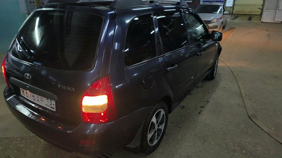 Lada (Ваз) Kalina 1.6 MT (81 л.с.), 2013