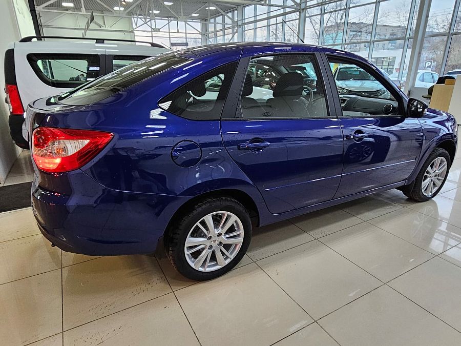 Lada (Ваз) Granta 1.6 MT (90 л.с.), 2026 Lada (Ваз) Granta 1.6 MT (90 л.с.), 2026