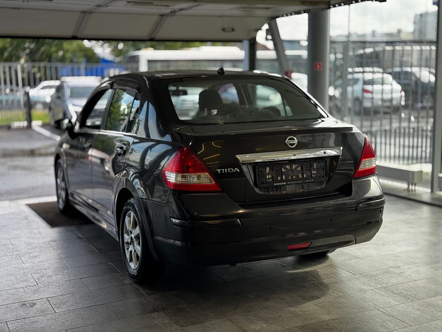 Nissan Tiida 1.6 MT (110 л.с.), 2010 Nissan Tiida 1.6 MT (110 л.с.), 2010
