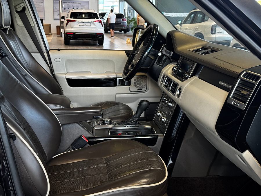 Land Rover Range Rover 3.6d AT (272 л.с.) 4WD, 2010 Land Rover Range Rover 3.6d AT (272 л.с.) 4WD, 2010