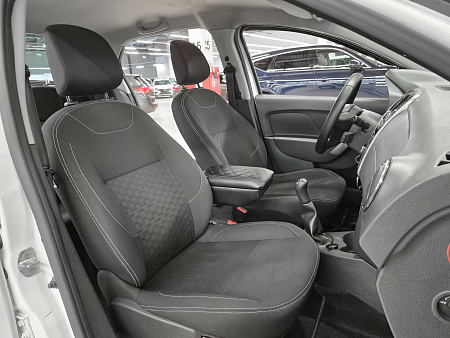 Renault Logan 1.6 MT (82 л.с.), 2019 Renault Logan 1.6 MT (82 л.с.), 2019 — купить в Нижнем Новгороде