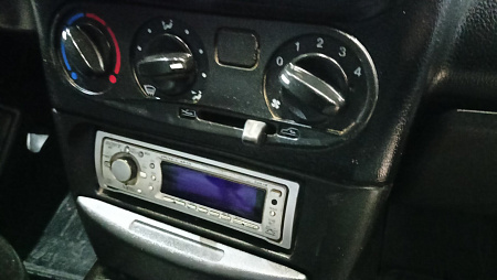 Chevrolet Niva 1.7 MT (80 л.с.) 4WD, 2004 — купить в Нижнем Новгороде