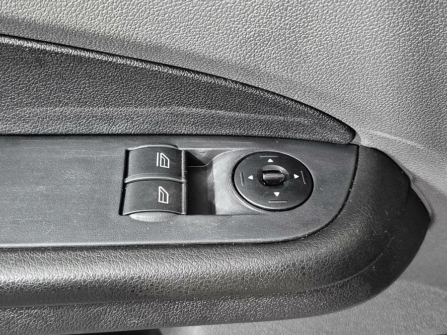 Ford Focus 1.6 MT (100 л.с.), 2007