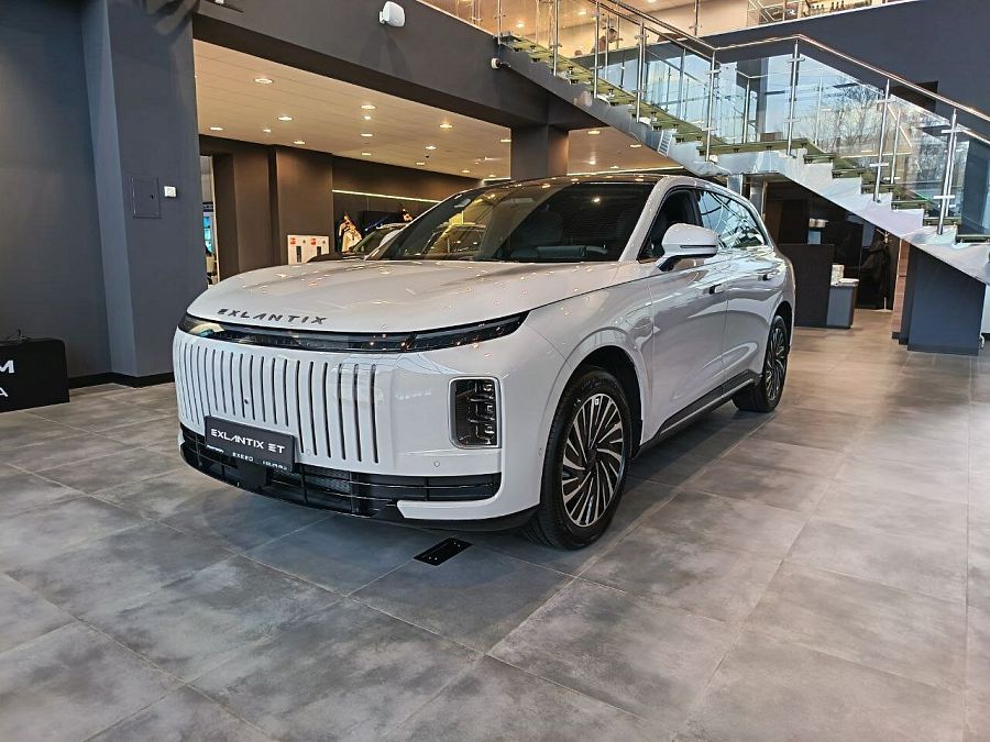 Exeed Exlantix ET 1.5hyb AT (469 л.с.) 4WD, 2026