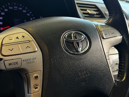 Toyota Camry 2.4 AT (167 л.с.), 2011