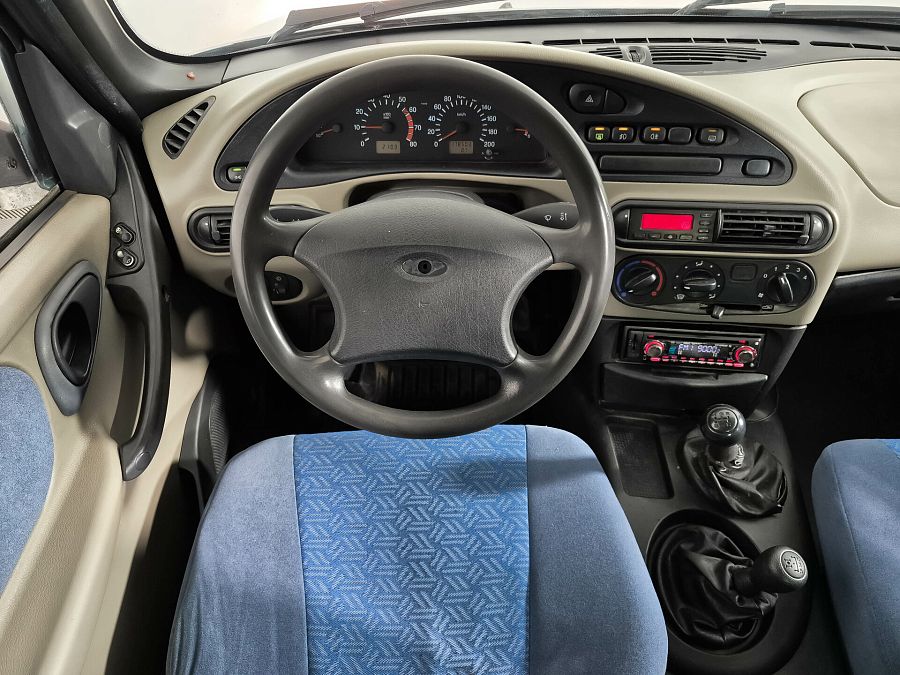 Chevrolet Niva 1.7 MT (80 л.с.) 4WD, 2005 Chevrolet Niva 1.7 MT (80 л.с.) 4WD, 2005