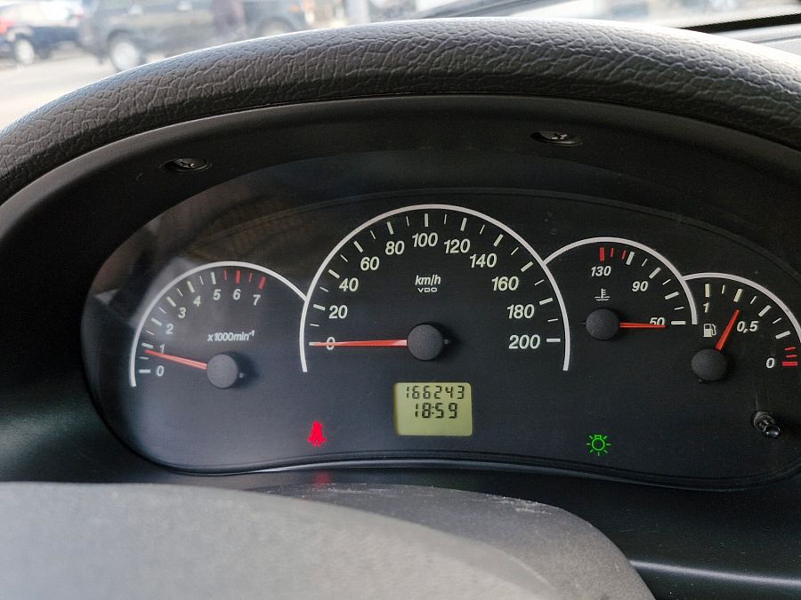 Lada (Ваз) Priora 1.6 MT (98 л.с.), 2013