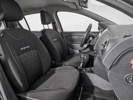 Renault Sandero Stepway 1.6 AT (102 л.с.), 2017 Renault Sandero Stepway 1.6 AT (102 л.с.), 2017 — купить в Нижнем Новгороде