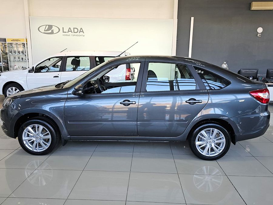 Lada (Ваз) Granta 1.6 MT (90 л.с.), 2026 Lada (Ваз) Granta 1.6 MT (90 л.с.), 2026