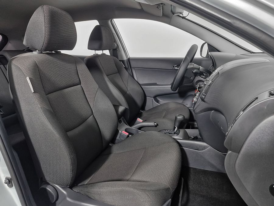 Hyundai i30 1.6 AT (126 л.с.), 2010 Hyundai i30 1.6 AT (126 л.с.), 2010