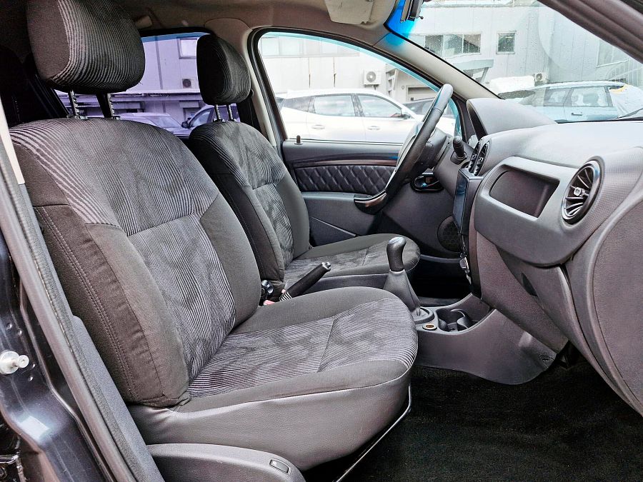 Renault Sandero 1.6 MT (84 л.с.), 2010 Renault Sandero 1.6 MT (84 л.с.), 2010