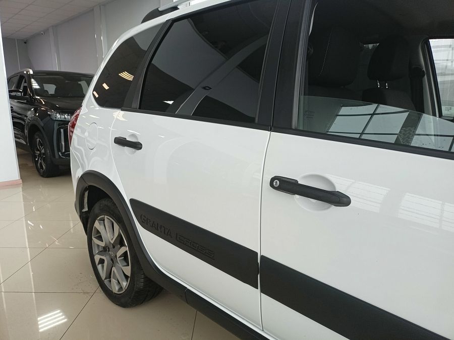 Lada (ВАЗ) Granta Cross 1.6 MT (106 л.с.), 2023