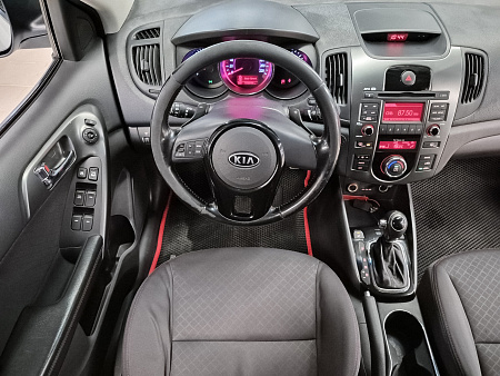 Kia Cerato 6-speed 1.6 AT (126 л.с.), 2013 Kia Cerato 6-speed 1.6 AT (126 л.с.), 2013 — купить в Нижнем Новгороде