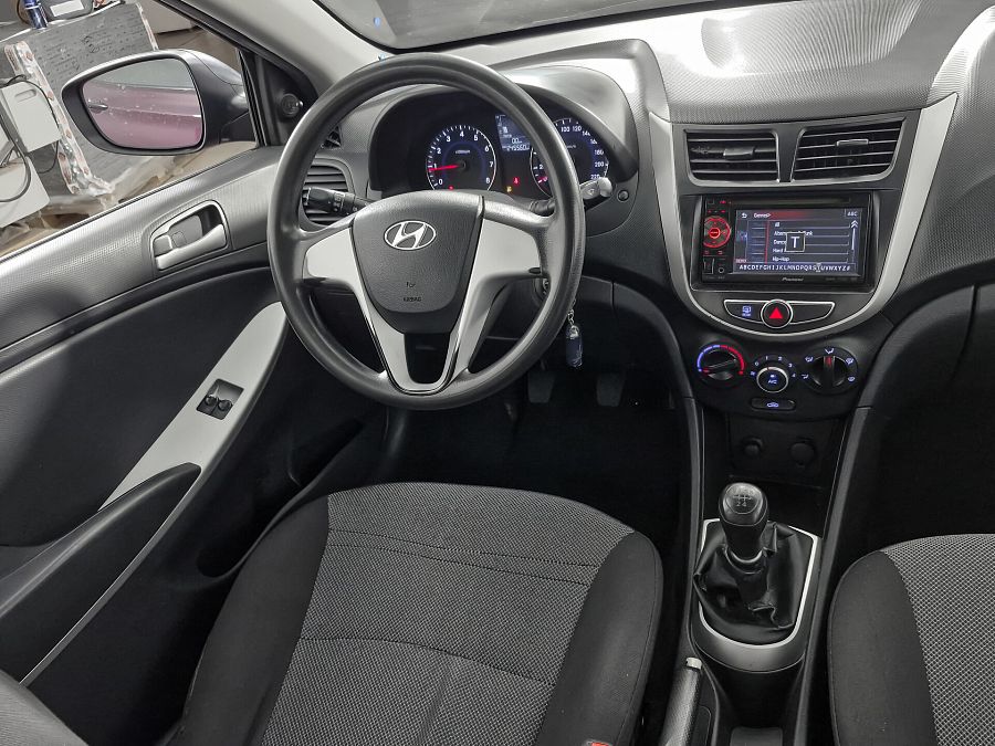 Hyundai Solaris 1.4 MT (107 л.с.), 2012 Hyundai Solaris 1.4 MT (107 л.с.), 2012