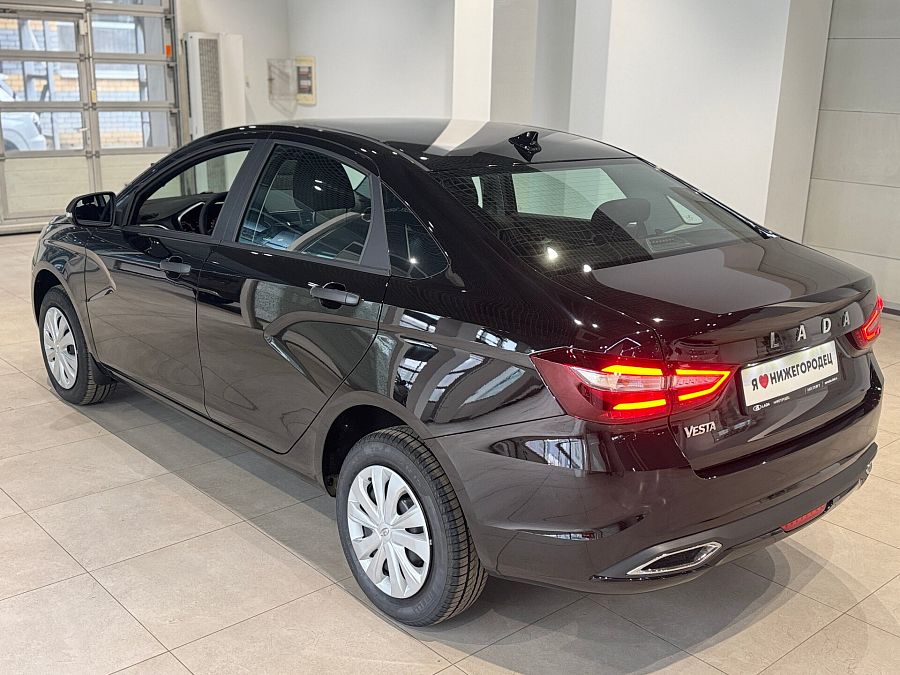 Lada (Ваз) Vesta 1.6 MT (106 л.с.), 2026