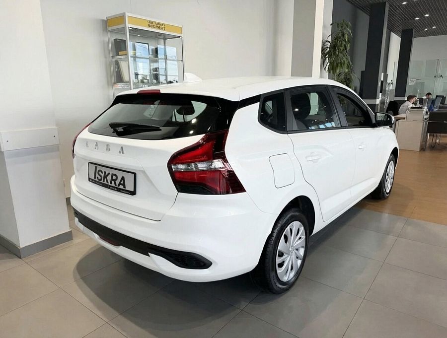 Lada (Ваз) Iskra 1.6 CVT (106 л.с.), 2026