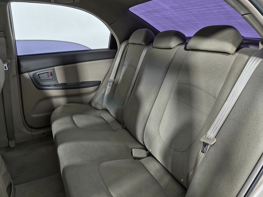 Kia Cerato 1.6 MT (105 л.с.), 2006
