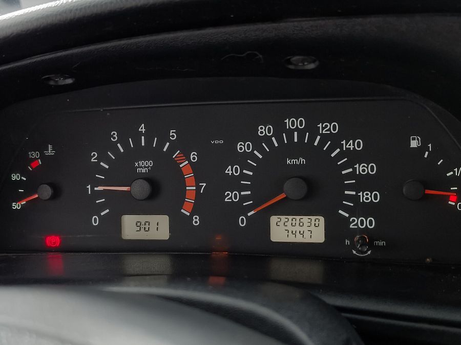 Chevrolet Niva 1.7 MT (80 л.с.) 4WD, 2013 Chevrolet Niva 1.7 MT (80 л.с.) 4WD, 2013