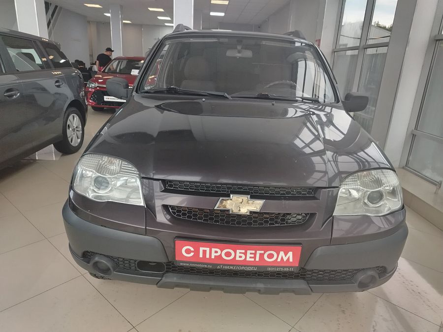 Chevrolet Niva 1.7 MT (80 л.с.) 4WD, 2011