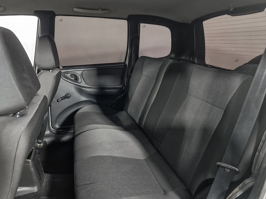 Chevrolet Niva 1.7 MT (80 л.с.) 4WD, 2012