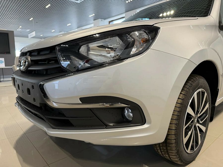 Lada (Ваз) Granta 1.6 MT (106 л.с.), 2026 Lada (Ваз) Granta 1.6 MT (106 л.с.), 2026