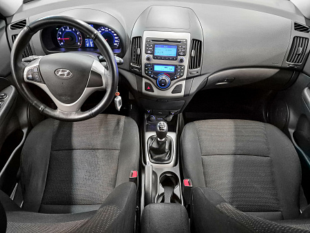 Hyundai i30 1.6 MT (126 л.с.), 2011 Hyundai i30 1.6 MT (126 л.с.), 2011 — купить в Нижнем Новгороде