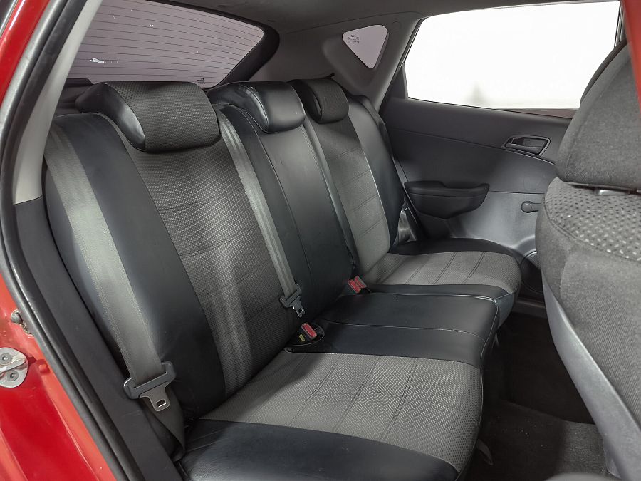 Hyundai i30 1.4 MT (109 л.с.), 2010