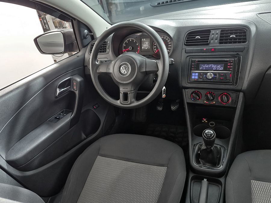 Volkswagen Polo 1.6 MT (105 л.с.), 2014