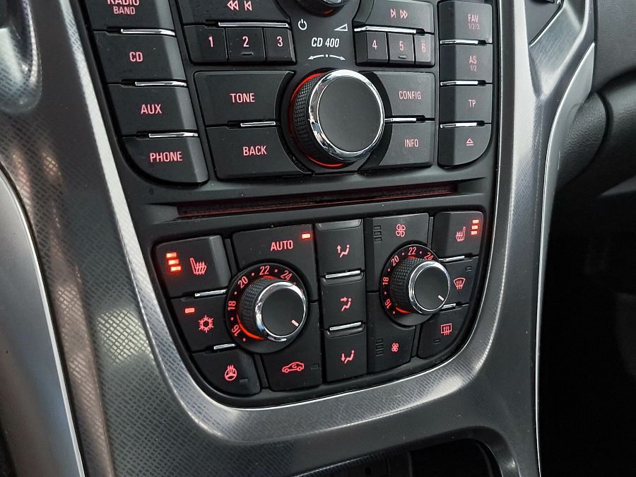 Opel Astra 1.6 AT (115 л.с.), 2011