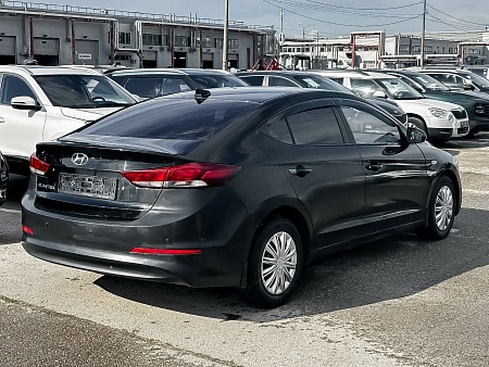 Hyundai Elantra 1.6 MT (128 л.с.), 2018