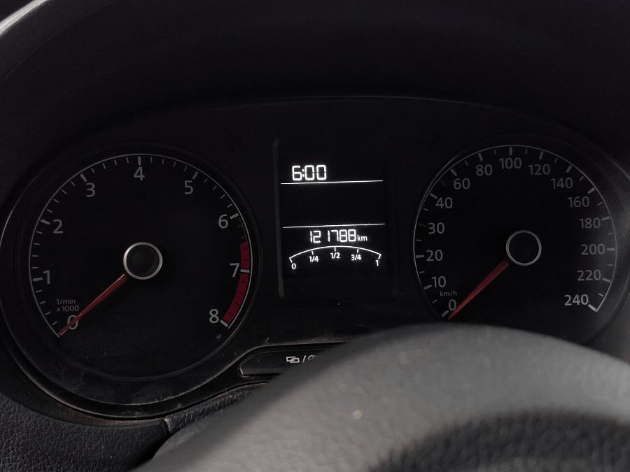 Volkswagen Polo 1.6 MT (85 л.с.), 2014