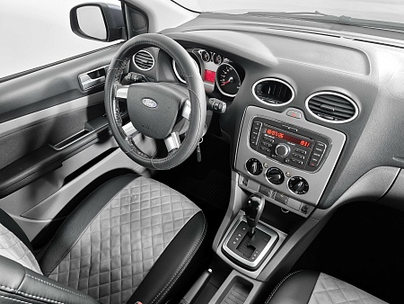 Ford Focus 1.6 AT (100 л.с.), 2010
