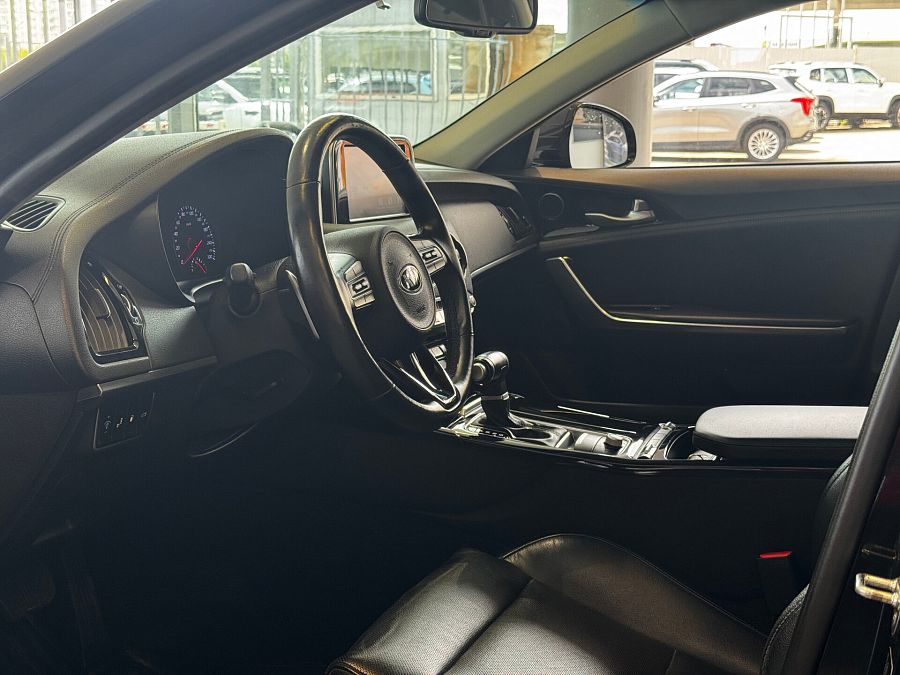 Kia Stinger 2.0 AT (247 л.с.) 4WD, 2018