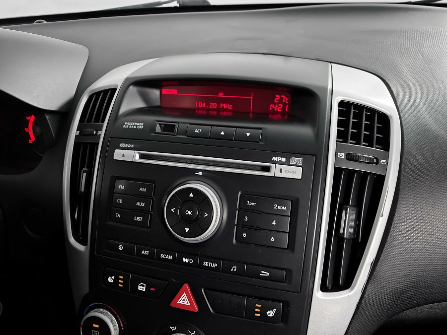 Kia Ceed 1.6 MT (122 л.с.), 2010 Kia Ceed 1.6 MT (122 л.с.), 2010