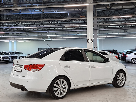 Kia Cerato 6-speed 1.6 AT (126 л.с.), 2013 Kia Cerato 6-speed 1.6 AT (126 л.с.), 2013 — купить в Нижнем Новгороде
