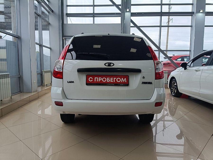 Lada (Ваз) Priora 1.6 MT (98 л.с.), 2010 Lada (Ваз) Priora 1.6 MT (98 л.с.), 2010