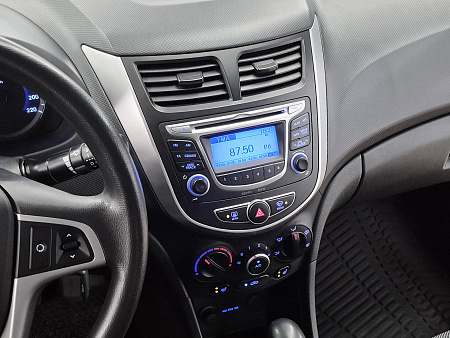 Hyundai Solaris 1.6 AT (123 л.с.), 2014 Hyundai Solaris 1.6 AT (123 л.с.), 2014 — купить в Нижнем Новгороде