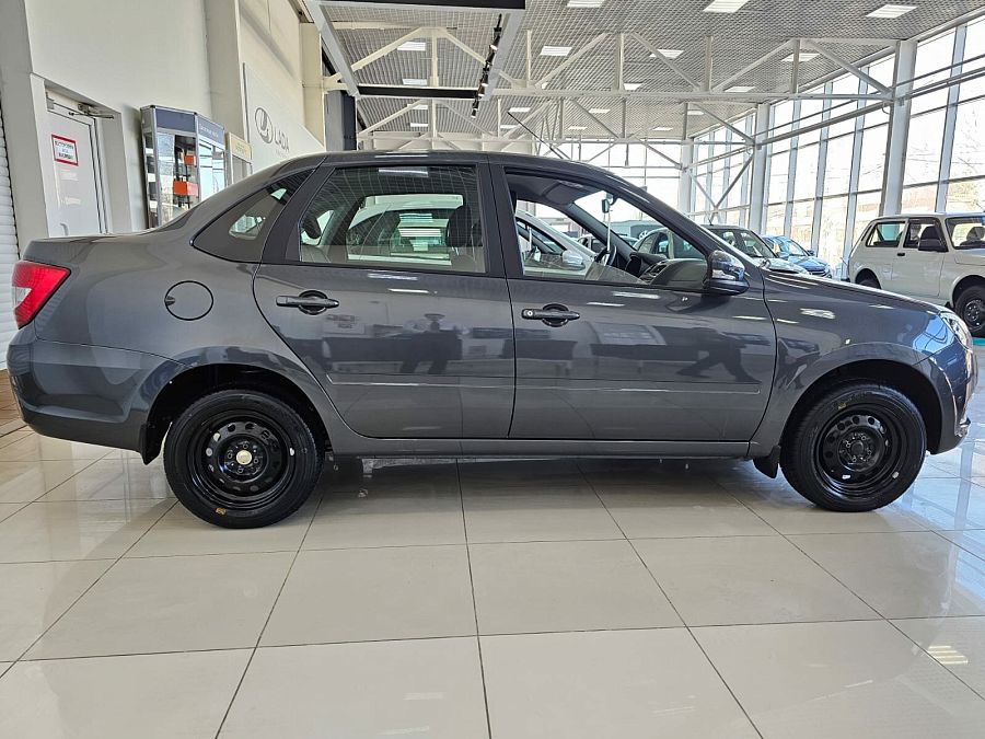 Lada (Ваз) Granta 1.6 MT (106 л.с.), 2026