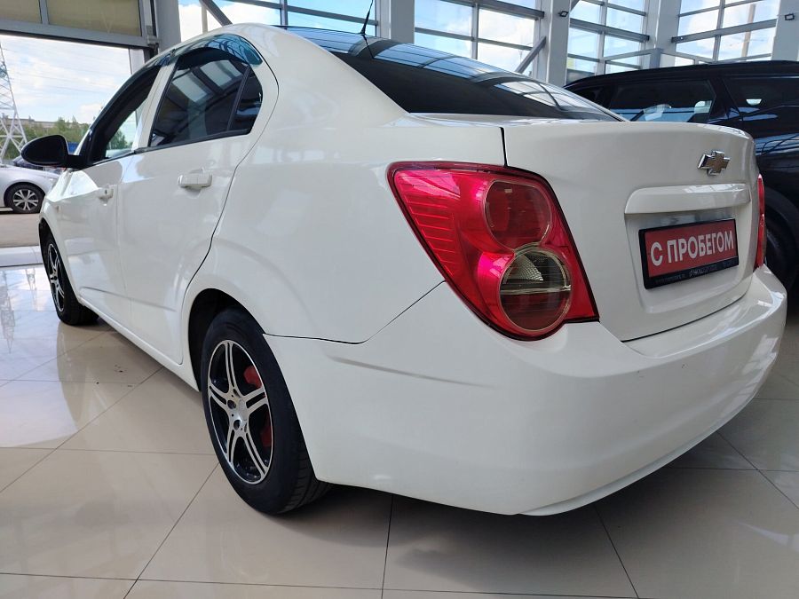 Chevrolet Aveo 1.6 MT (115 л.с.), 2014