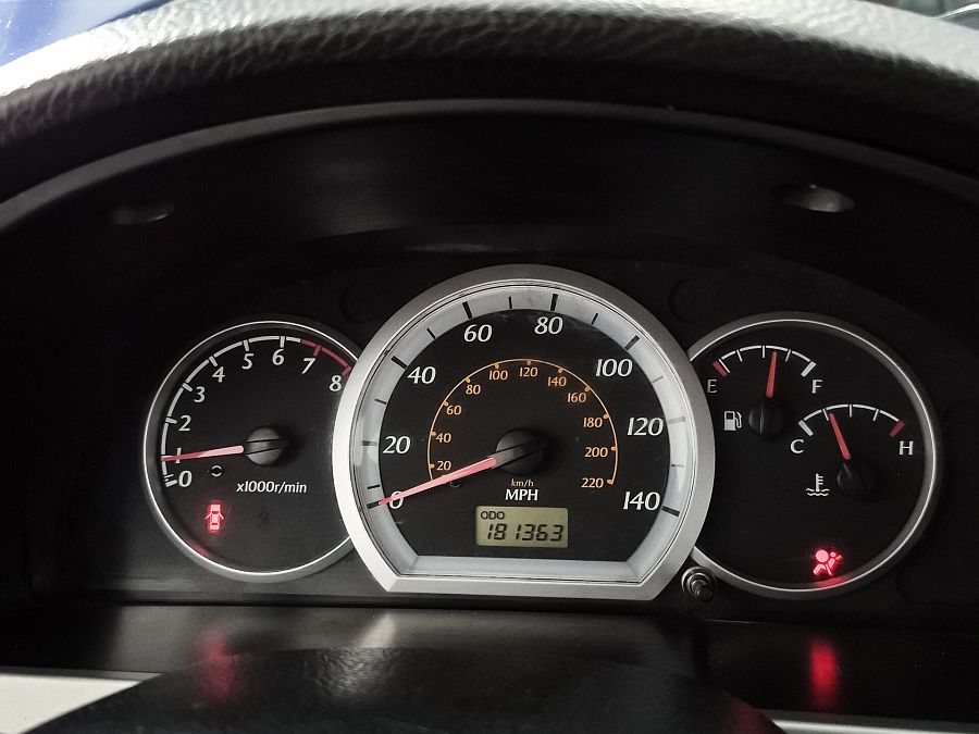 Suzuki Forenza 2.0 MT (127 л.с.), 2003