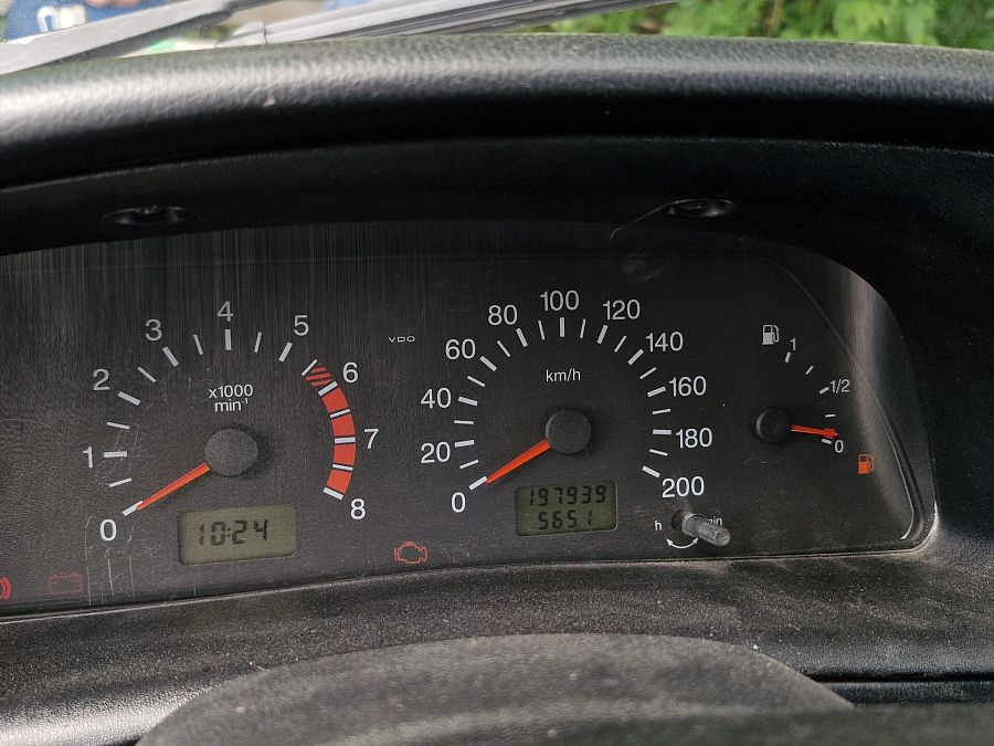 Chevrolet Niva 1.7 MT (80 л.с.) 4WD, 2011