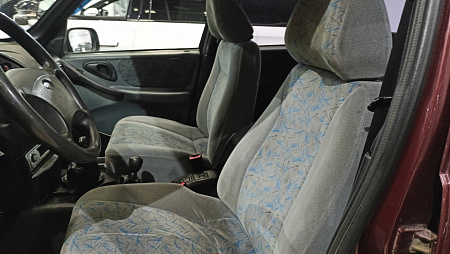 Chevrolet Niva 1.7 MT (80 л.с.) 4WD, 2004 — купить в Нижнем Новгороде