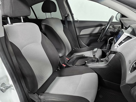 Chevrolet Cruze 1.6 MT (109 л.с.), 2011