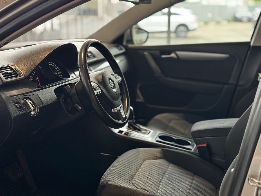 Volkswagen Passat 1.8 AMT (152 л.с.), 2012 Volkswagen Passat 1.8 AMT (152 л.с.), 2012