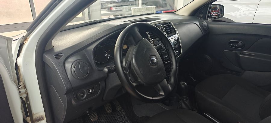 Renault Logan 1.6 MT (82 л.с.), 2016 Renault Logan 1.6 MT (82 л.с.), 2016