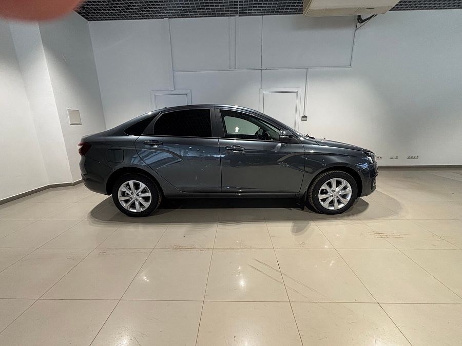 Lada (Ваз) Vesta 1.6 MT (106 л.с.), 2026