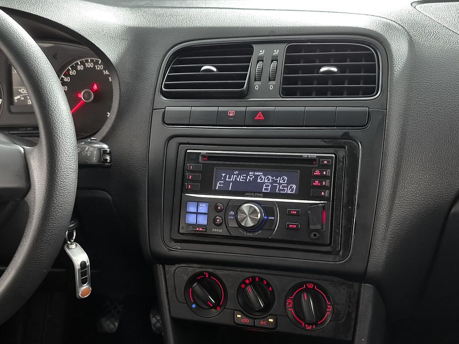 Volkswagen Polo 1.6 MT (105 л.с.), 2014